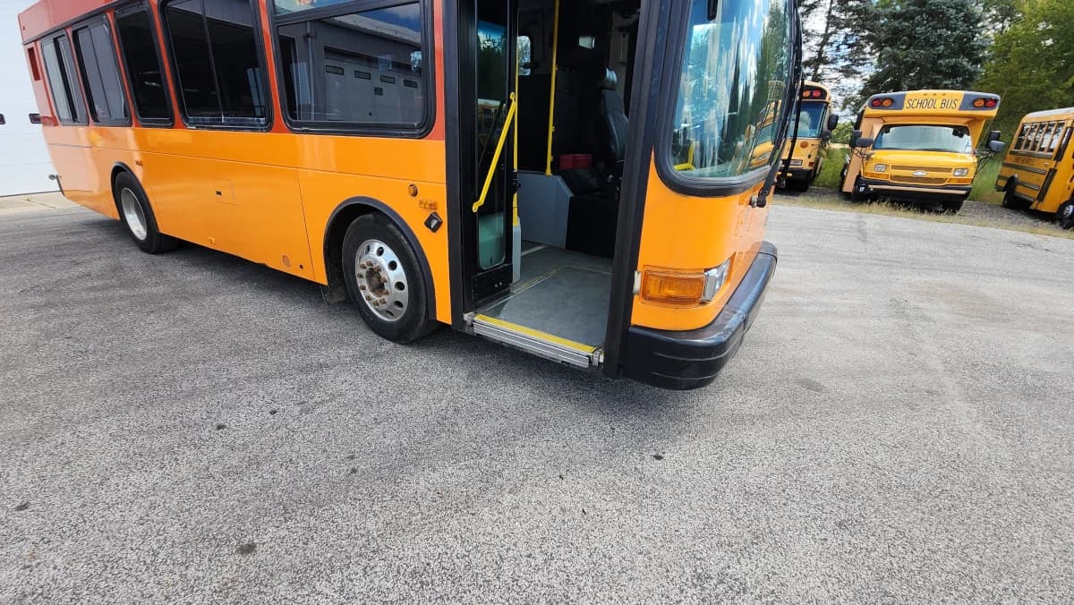 2007 Gillig Low Floor 28FT Transit - Image 19
