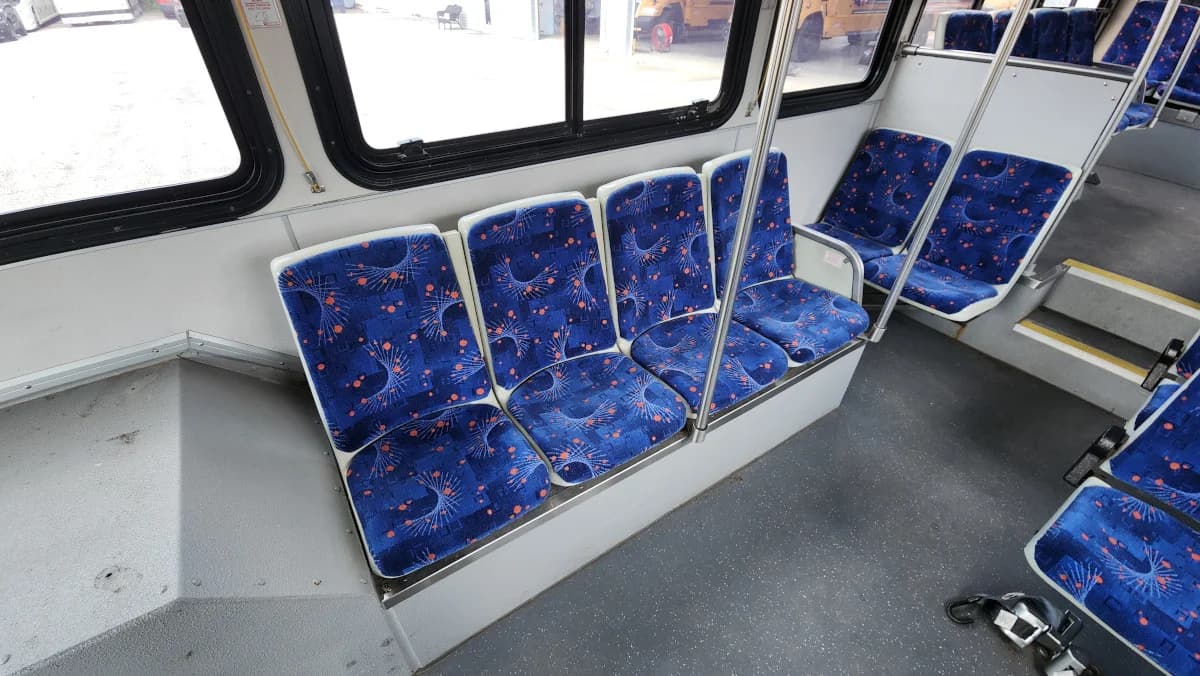 2007 Gillig Low Floor 28FT Transit - Image 9