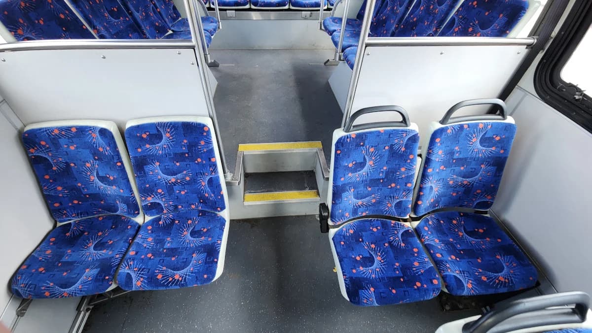 2007 Gillig Low Floor 28FT Transit - Image 12