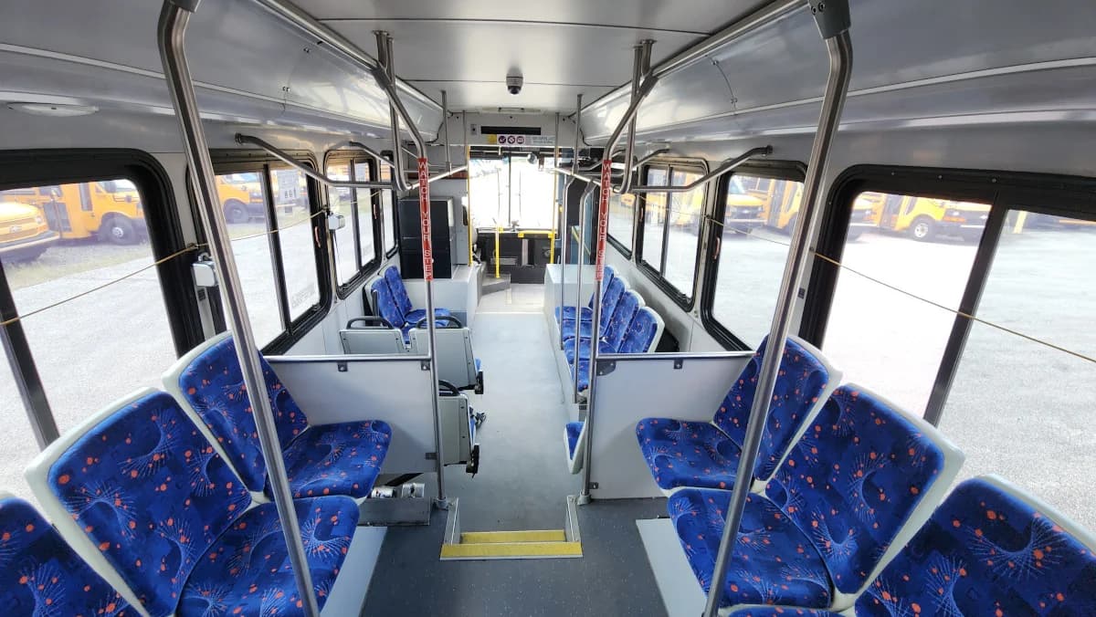 2007 Gillig Low Floor 28FT Transit - Image 16