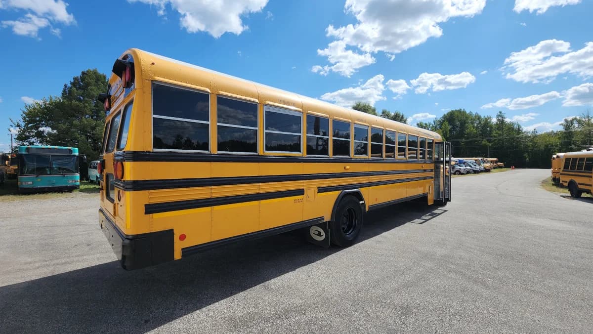 2016 Blue Bird Vision 72P - Image 3