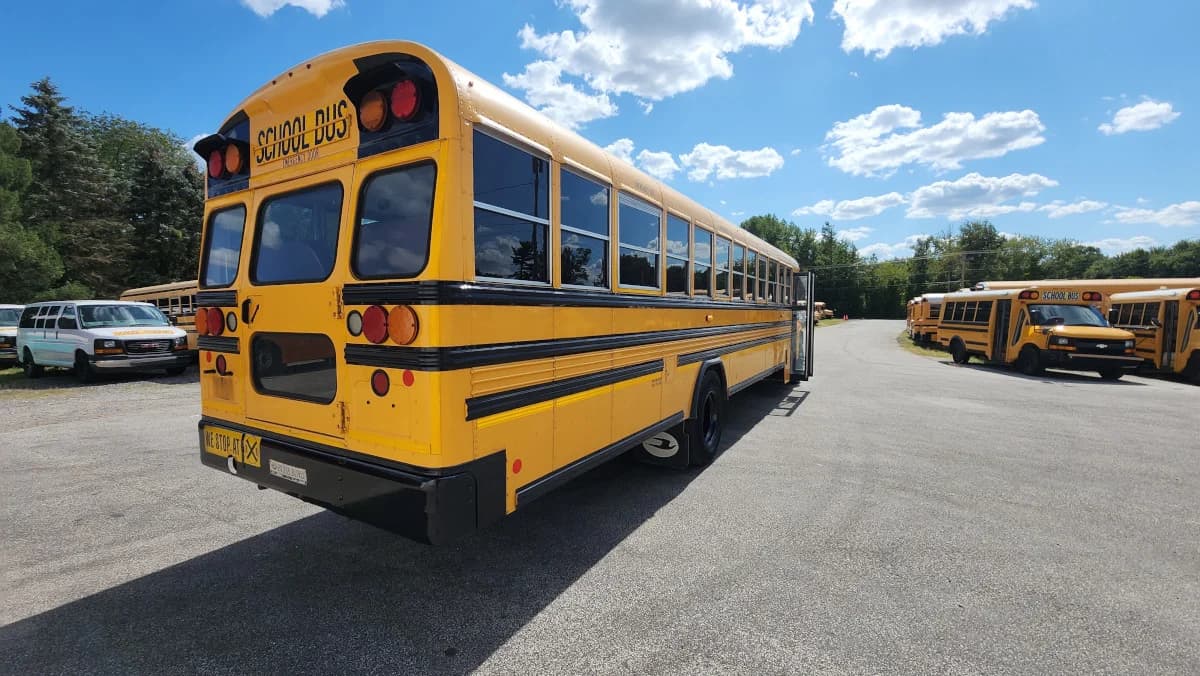 2016 Blue Bird Vision 72P - Image 20