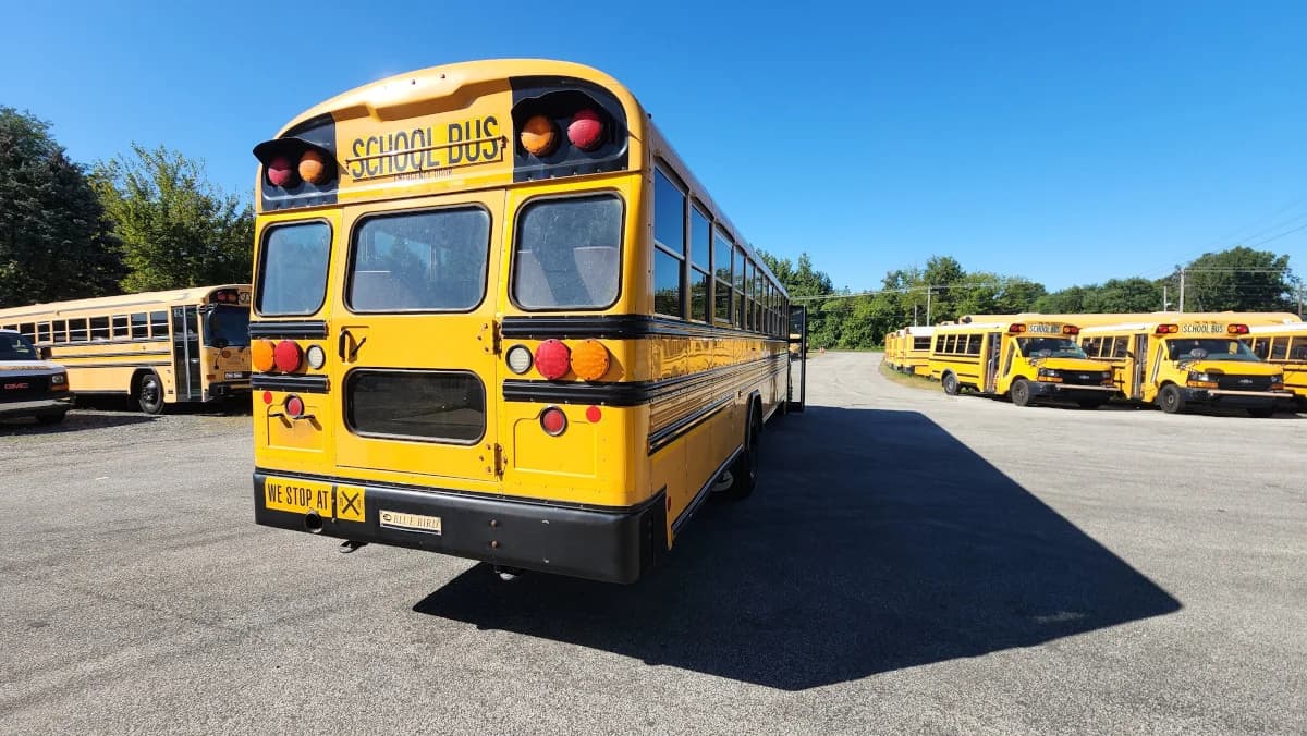 2015 Blue Bird Vision 72 Passenger - Image 19