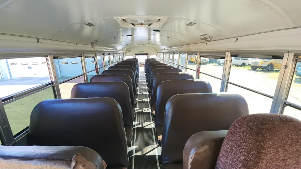 2015 Blue Bird Vision 72 Passenger - Image 7