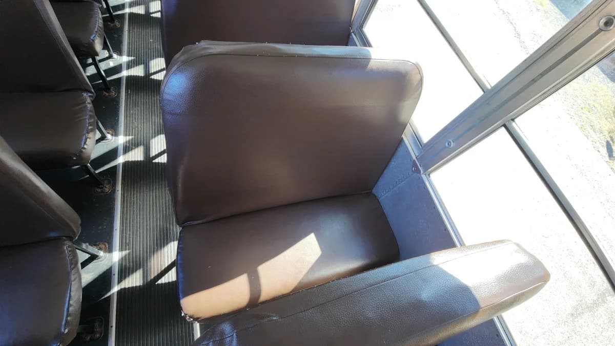 2015 Blue Bird Vision 72 Passenger - Image 8