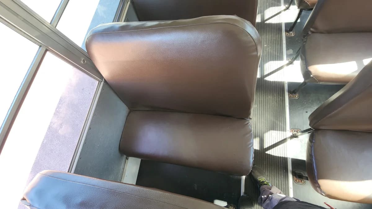 2015 Blue Bird Vision 72 Passenger - Image 9