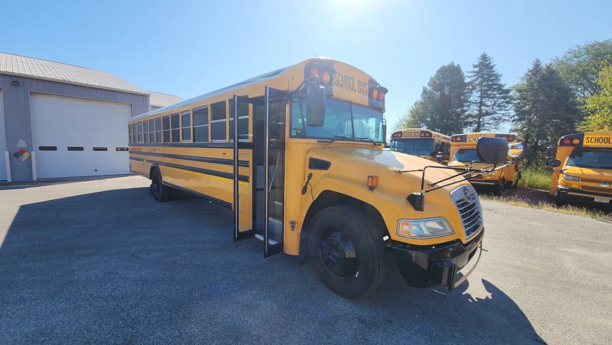 2015 Blue Bird Vision 72 Passenger - Image 2