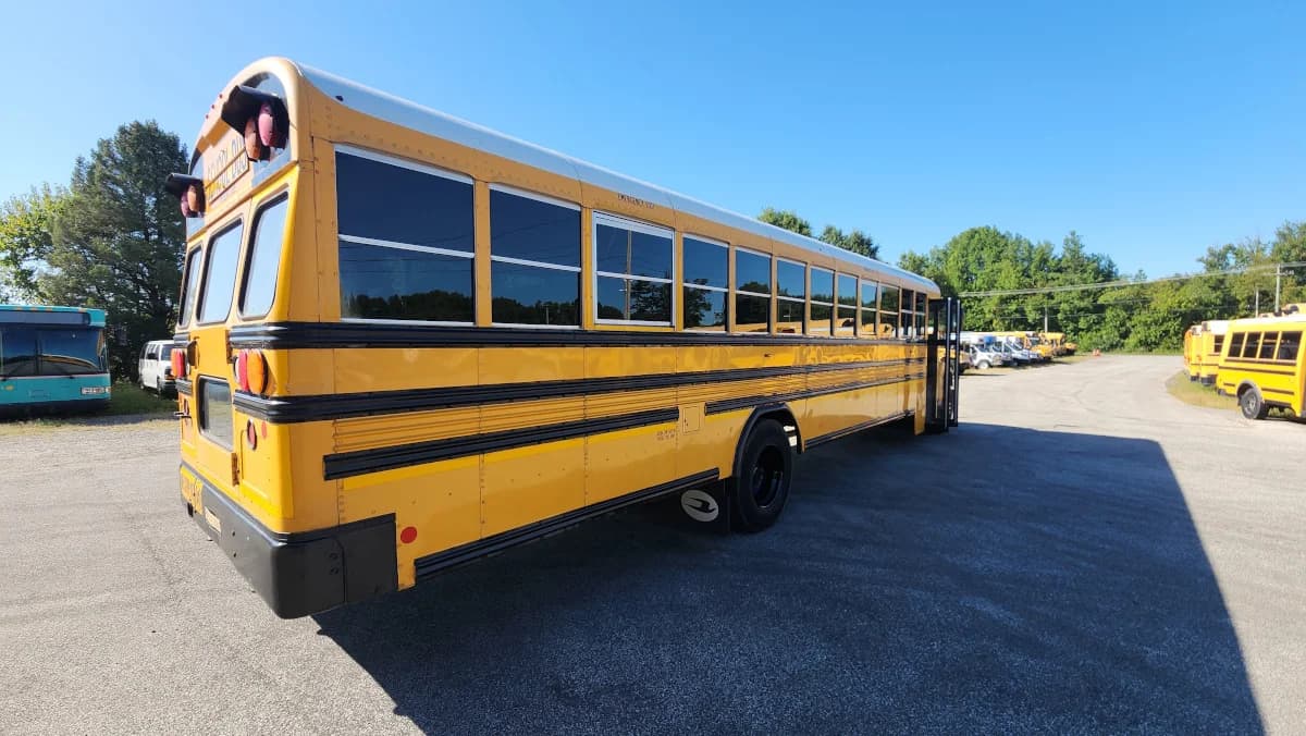 2015 Blue Bird Vision 72 Passenger - Image 3