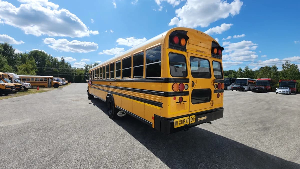 2015 Blue Bird Vision 72 Passenger - Image 22