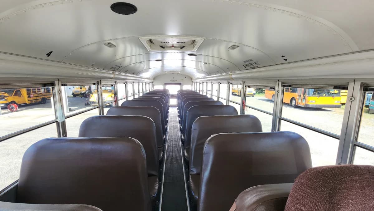 2015 Blue Bird Vision 72 Passenger - Image 7