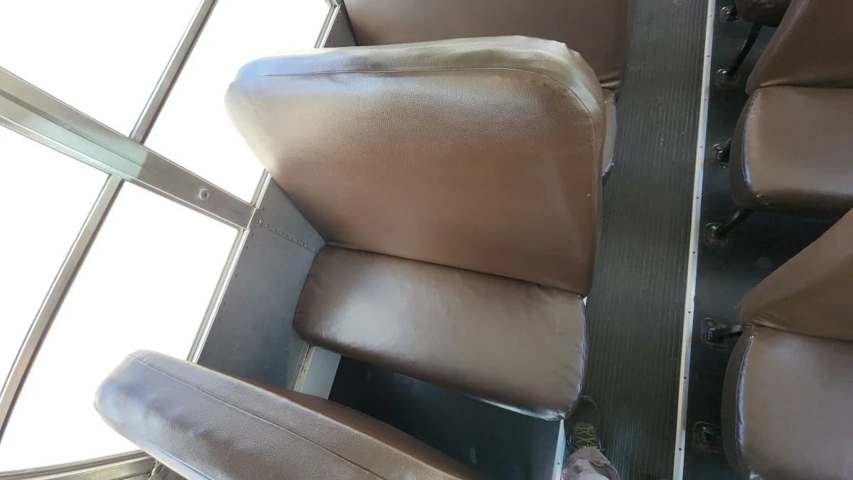2015 Blue Bird Vision 72 Passenger - Image 9