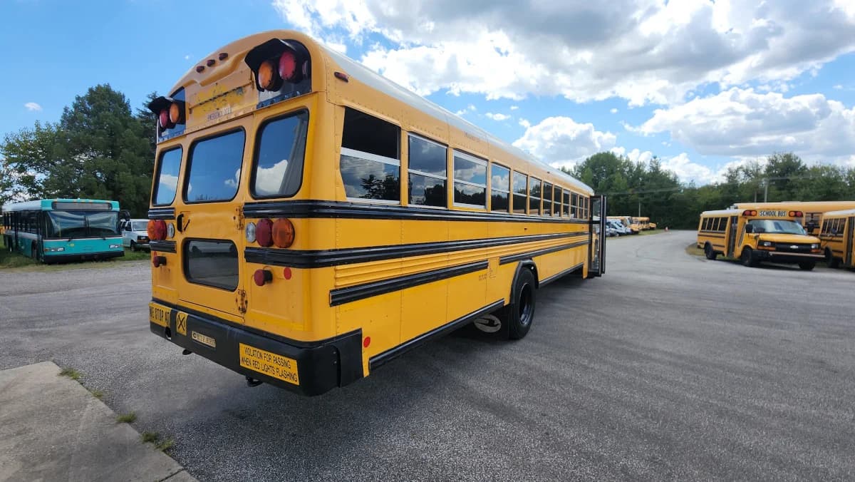2013 Blue Bird Vision 72 Passenger - Image 17