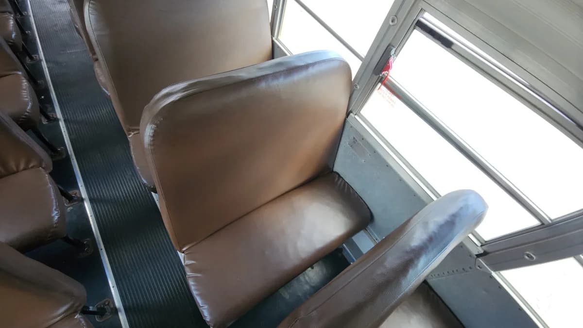 2013 Blue Bird Vision 72 Passenger - Image 8