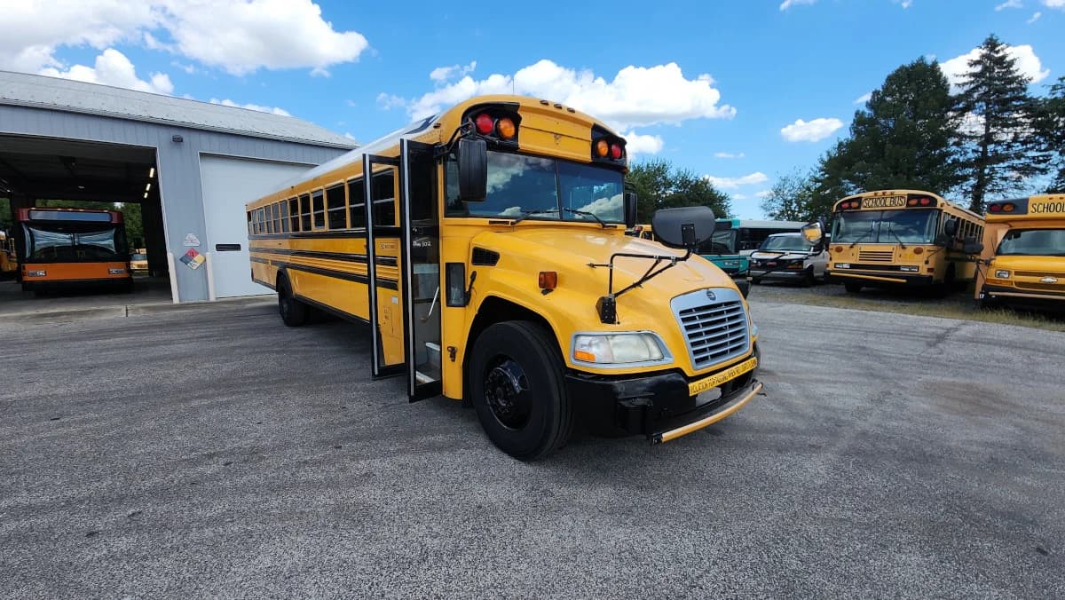 2013 Blue Bird Vision 72 Passenger - Image 16