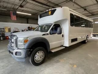 2016 Ford F-550 bus