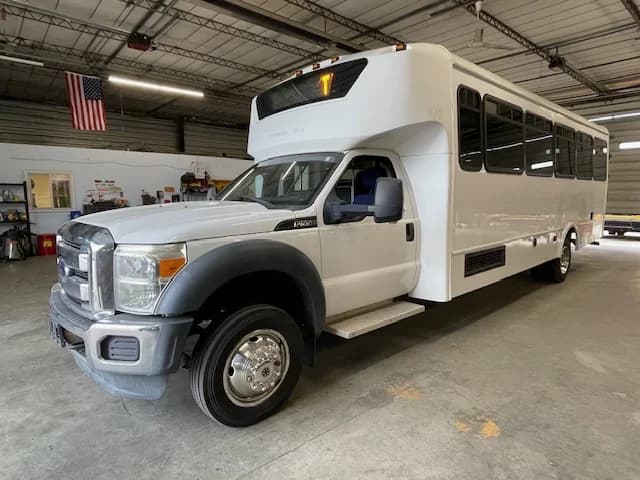 2016 Ford F-550 Glaval ADA 28P - Image 1