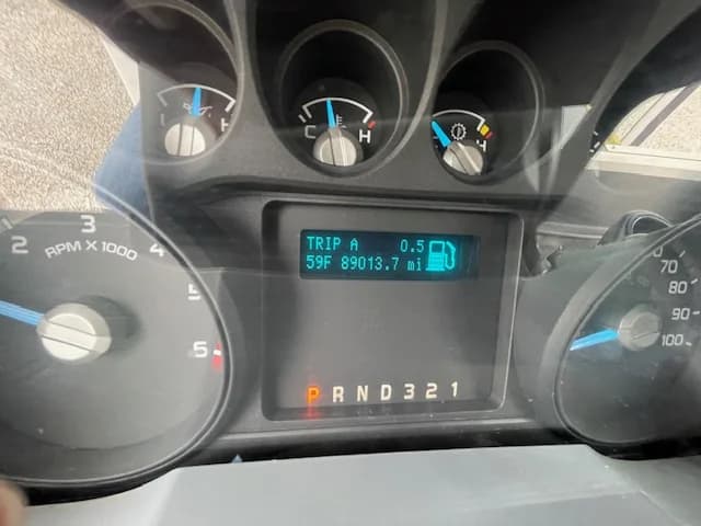 2016 Ford F-550 Glaval ADA 28P - Image 28