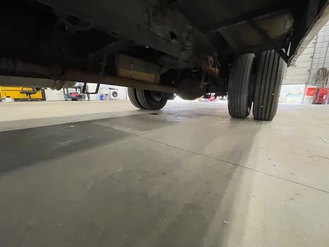 2016 Ford F-550 Glaval ADA 28P - Image 29