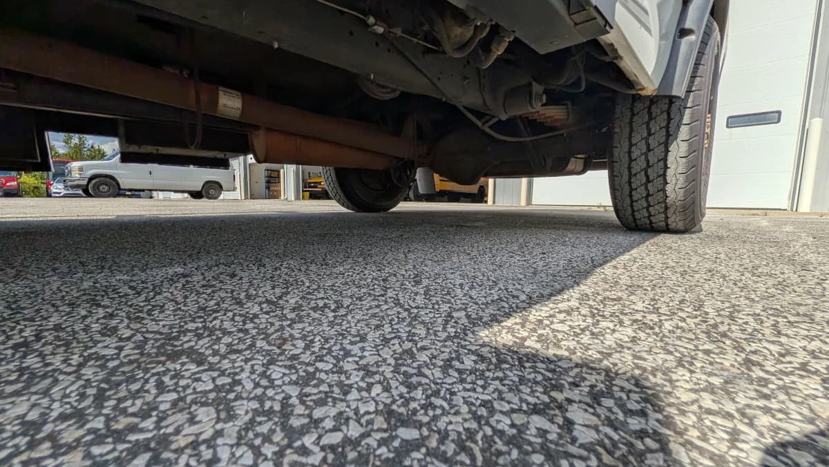 2016 Ford E350 12P Non-CDL  - Image 17