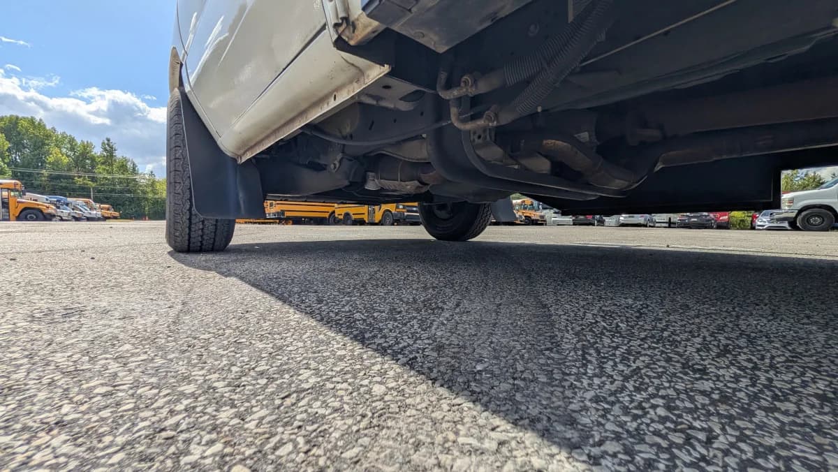 2016 Ford E350 12P Non-CDL  - Image 18