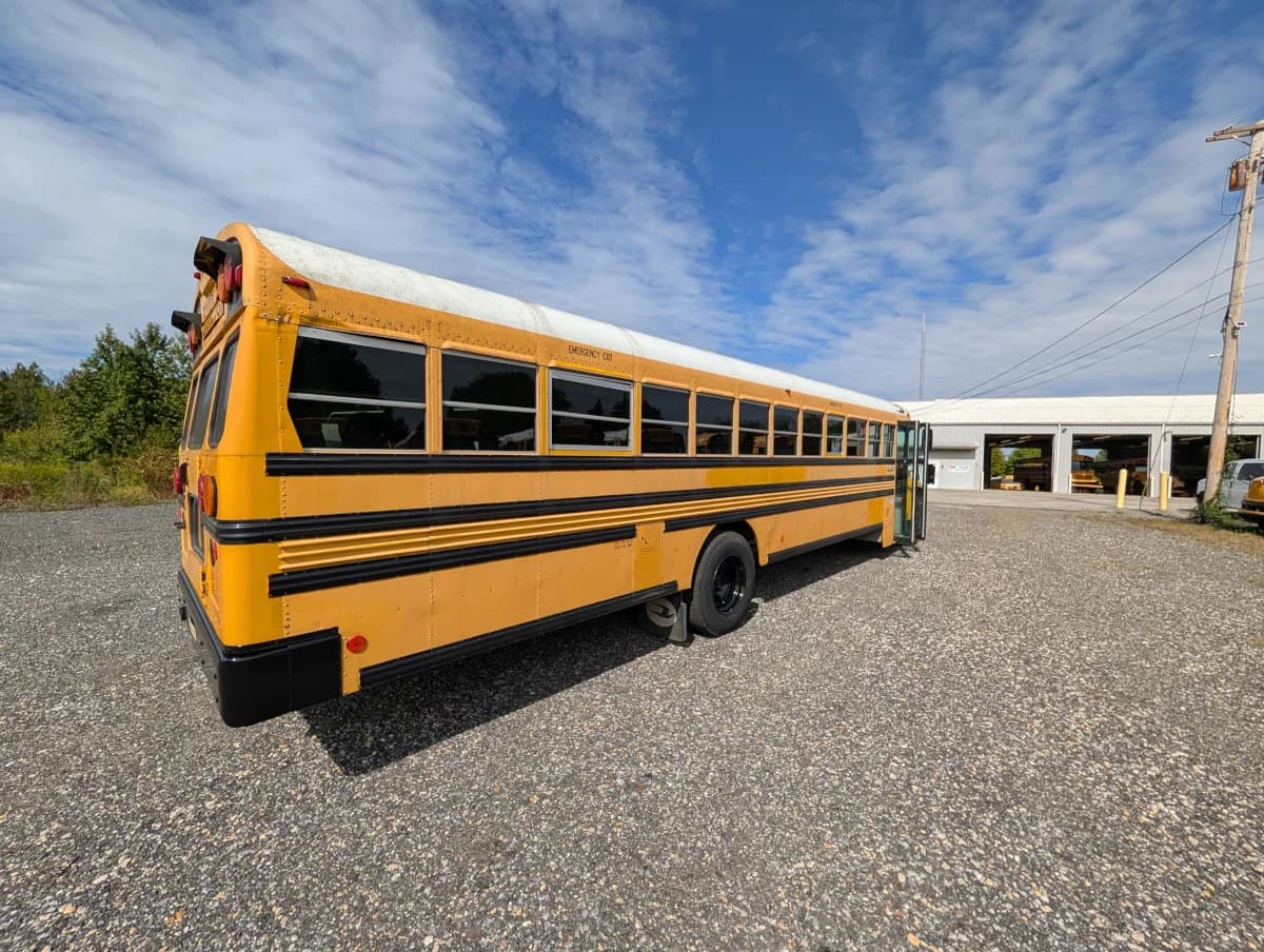 2012 Blue Bird Vision 72 Passenger - Image 3