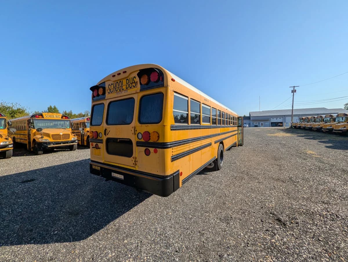 2012 Blue Bird Vision 72 Passenger - Image 20