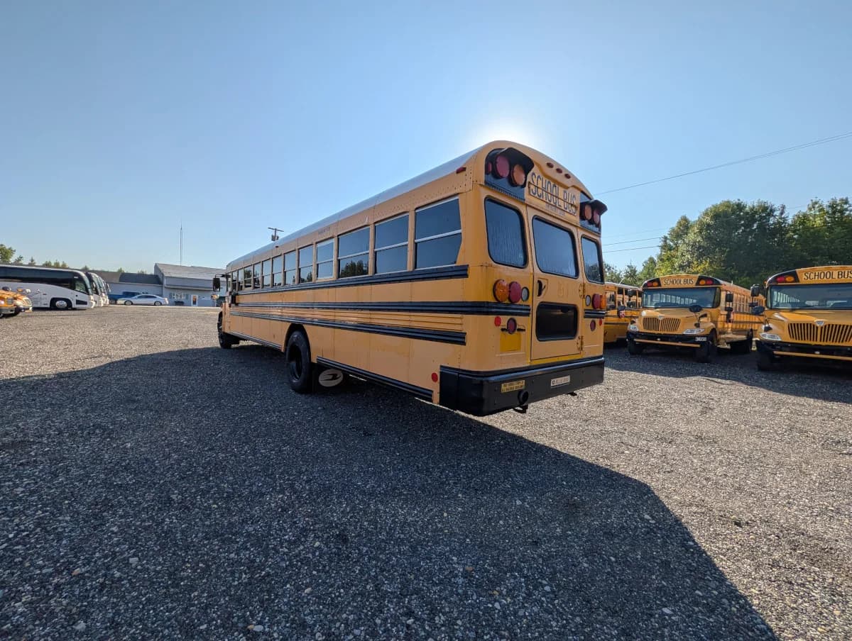 2012 Blue Bird Vision 72 Passenger - Image 23