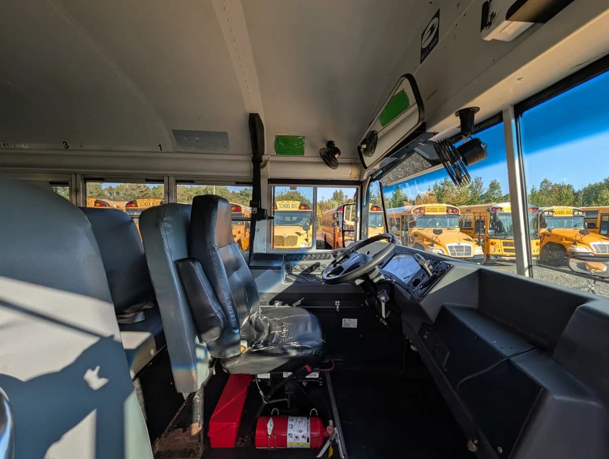 2012 Blue Bird Vision 72 Passenger - Image 6