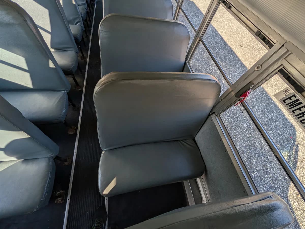 2012 Blue Bird Vision 72 Passenger - Image 10