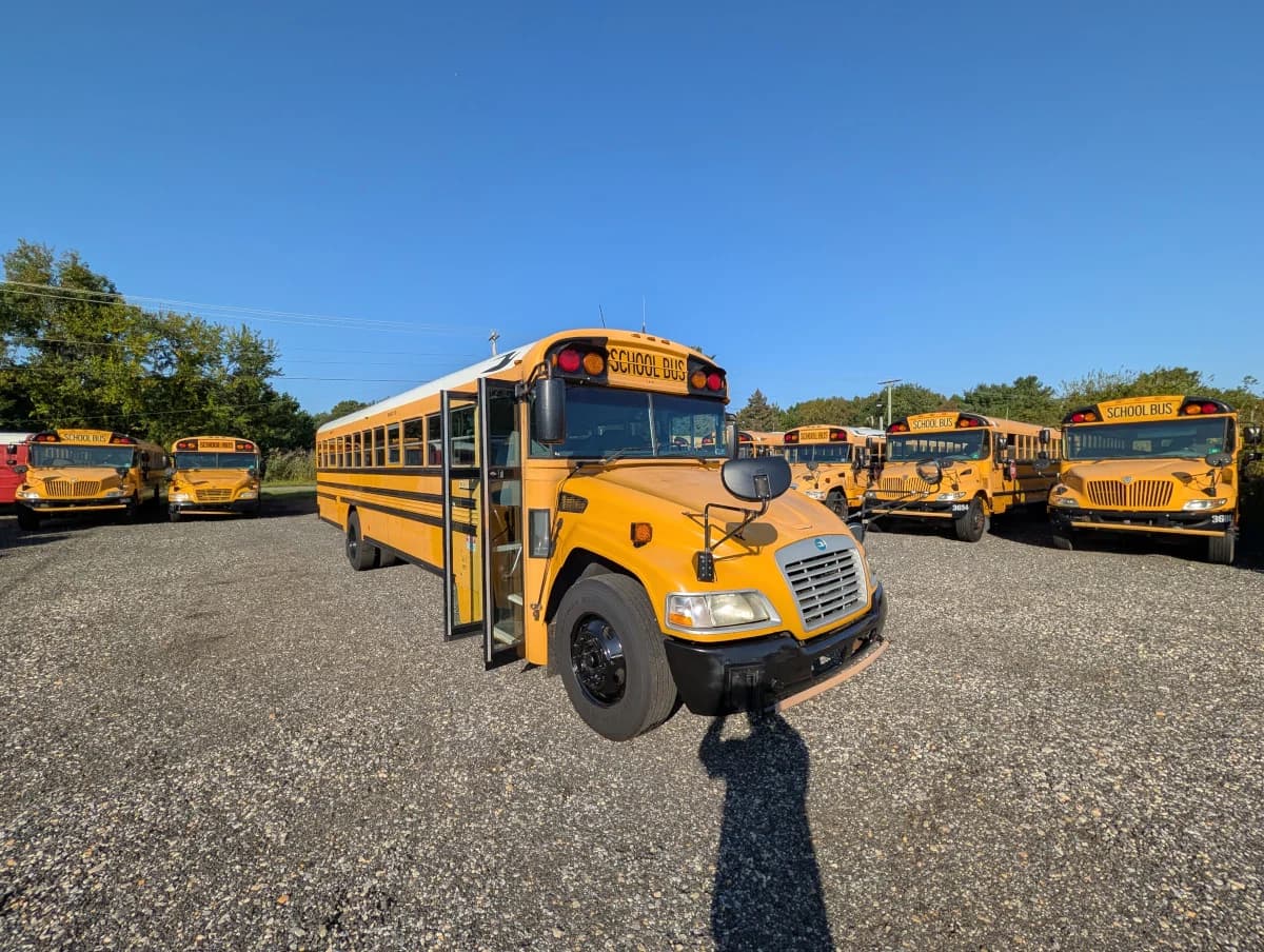 2012 Blue Bird Vision 72 Passenger - Image 19
