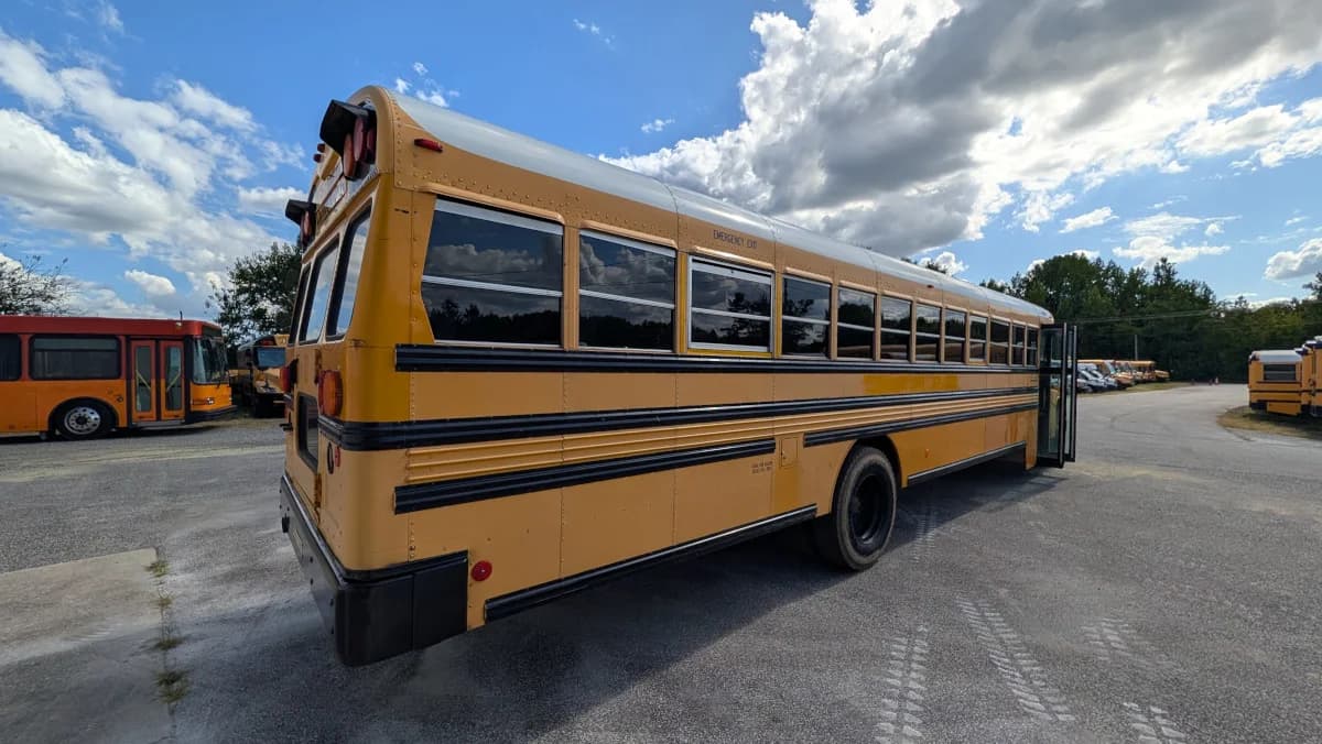 2012 Blue Bird Vision 72 Passenger - Image 3