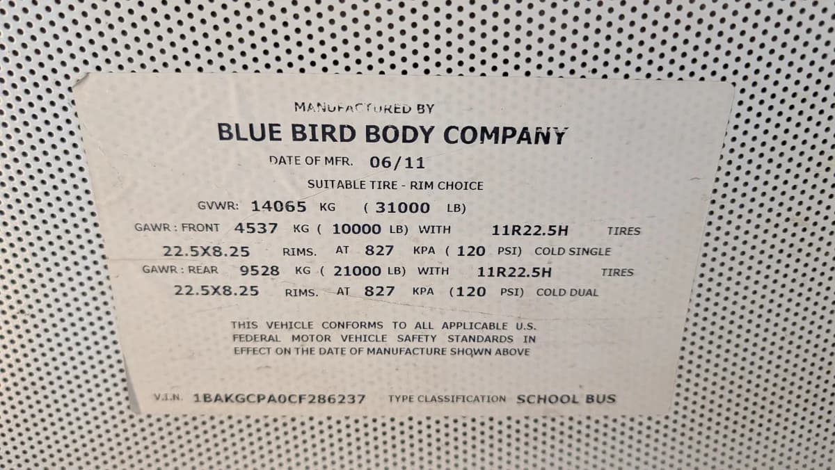 2012 Blue Bird Vision 72 Passenger - Image 23