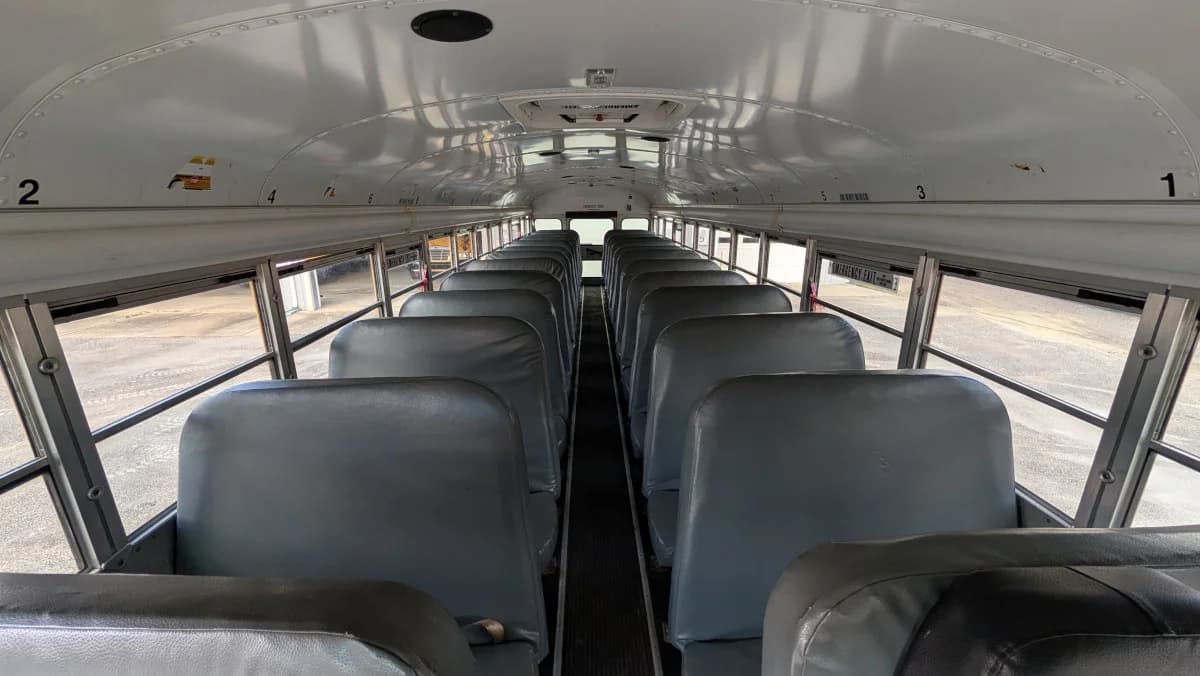 2012 Blue Bird Vision 72 Passenger - Image 7