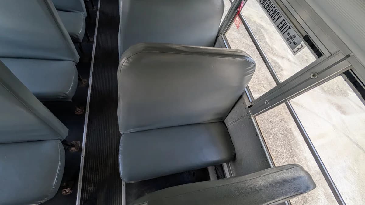 2012 Blue Bird Vision 72 Passenger - Image 8