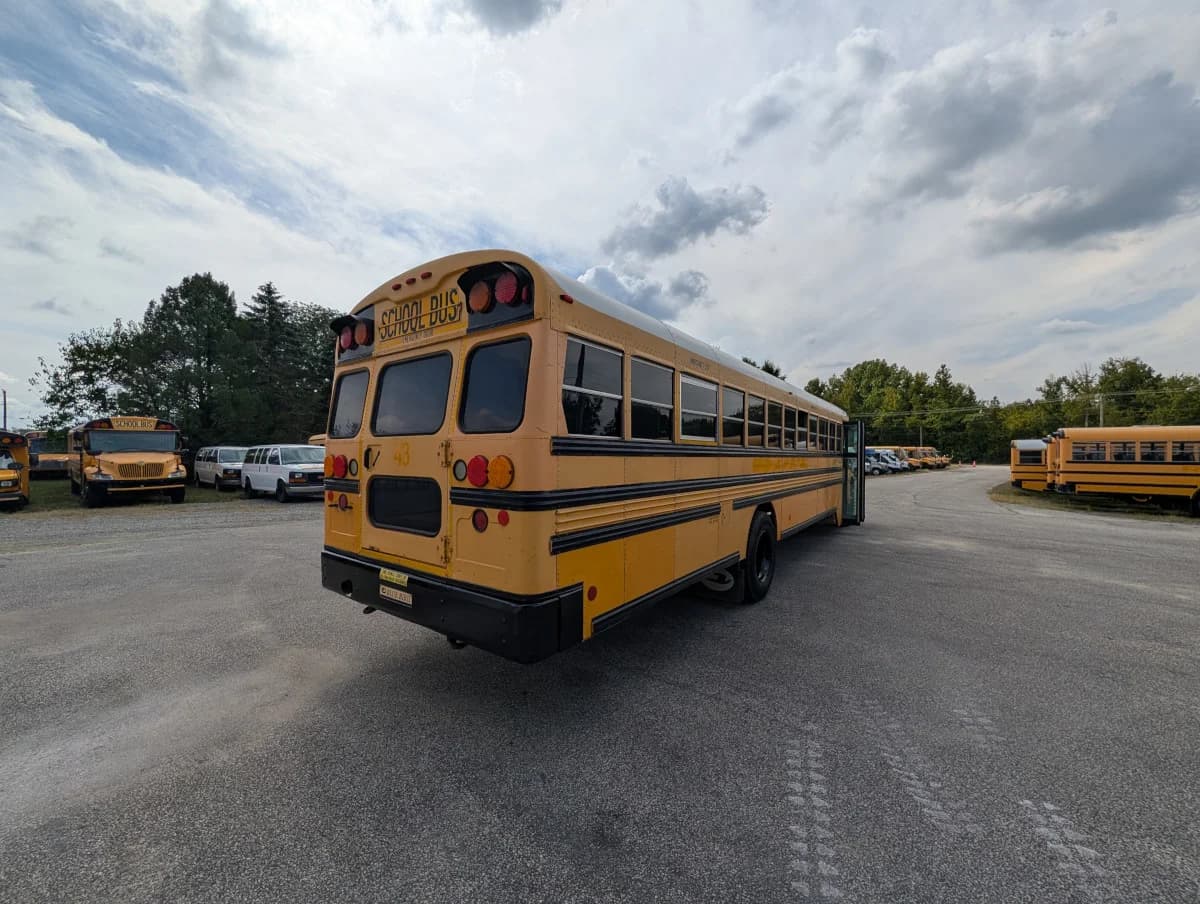 2012 Blue Bird Vision 72P - Image 20
