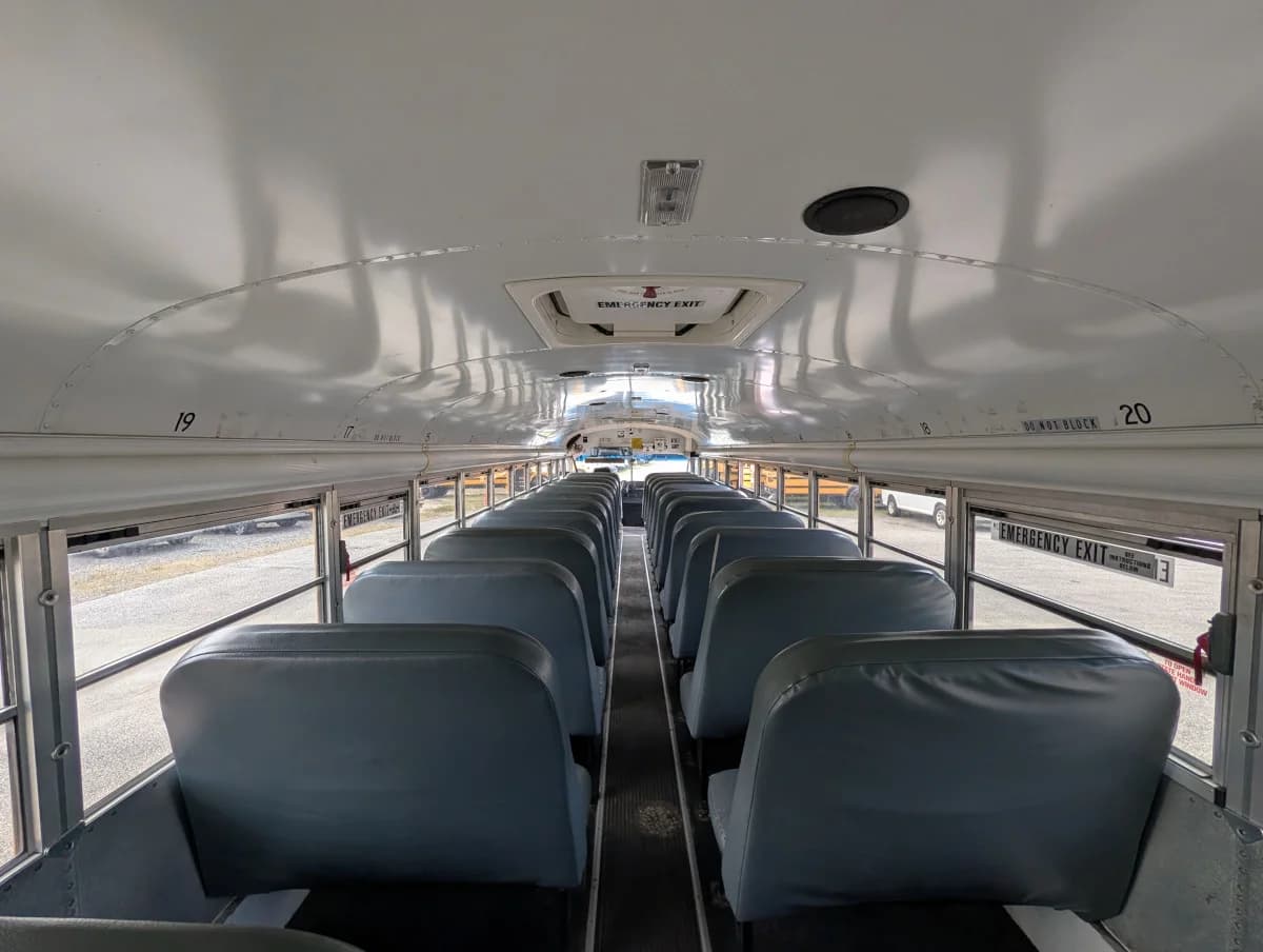 2012 Blue Bird Vision 72P - Image 11