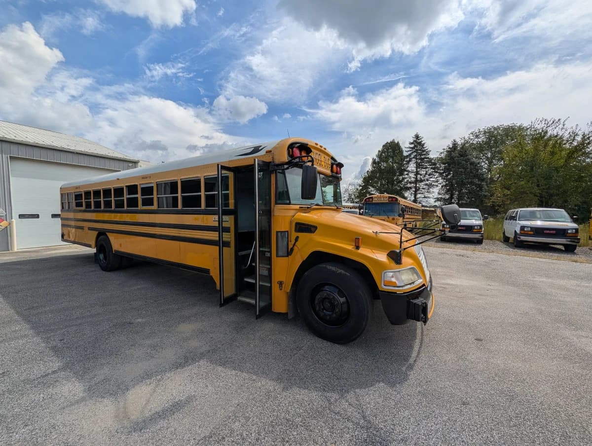 2012 Blue Bird Vision 72P - Image 2