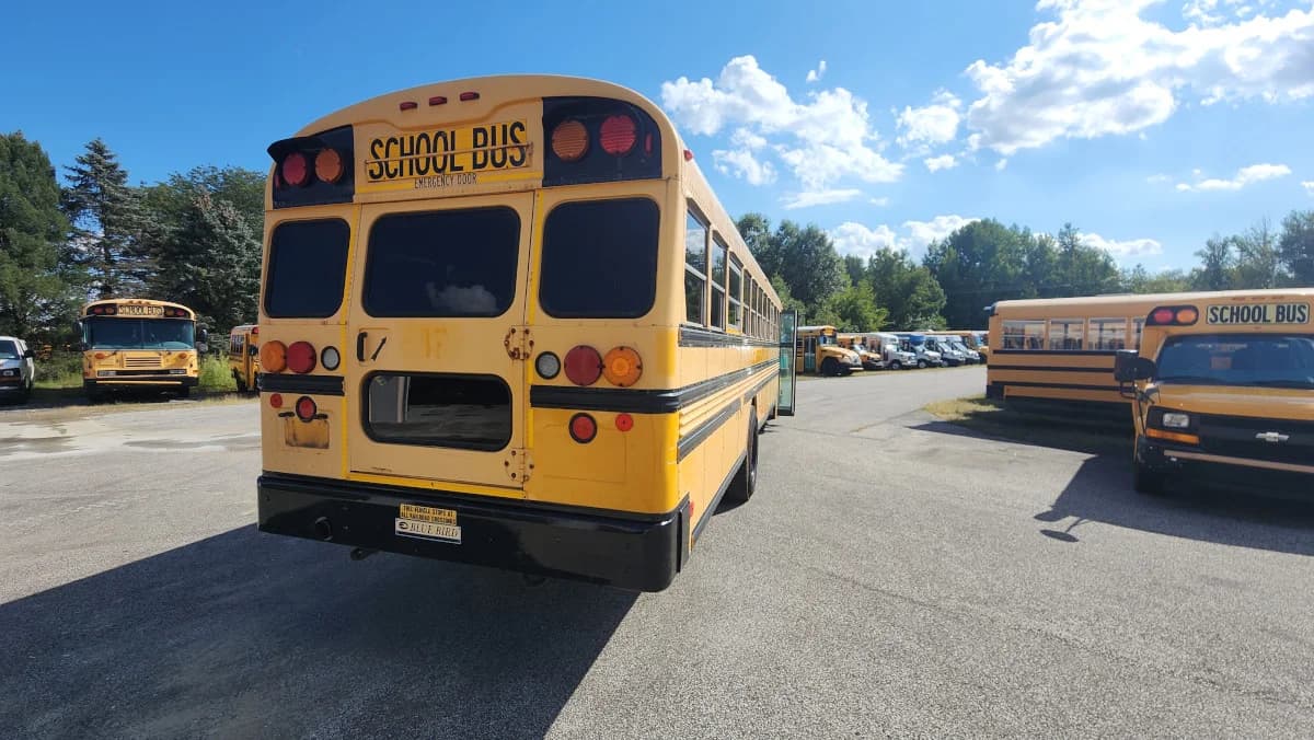 25 Available 2012 Blue Bird Vision 72P - Image 21
