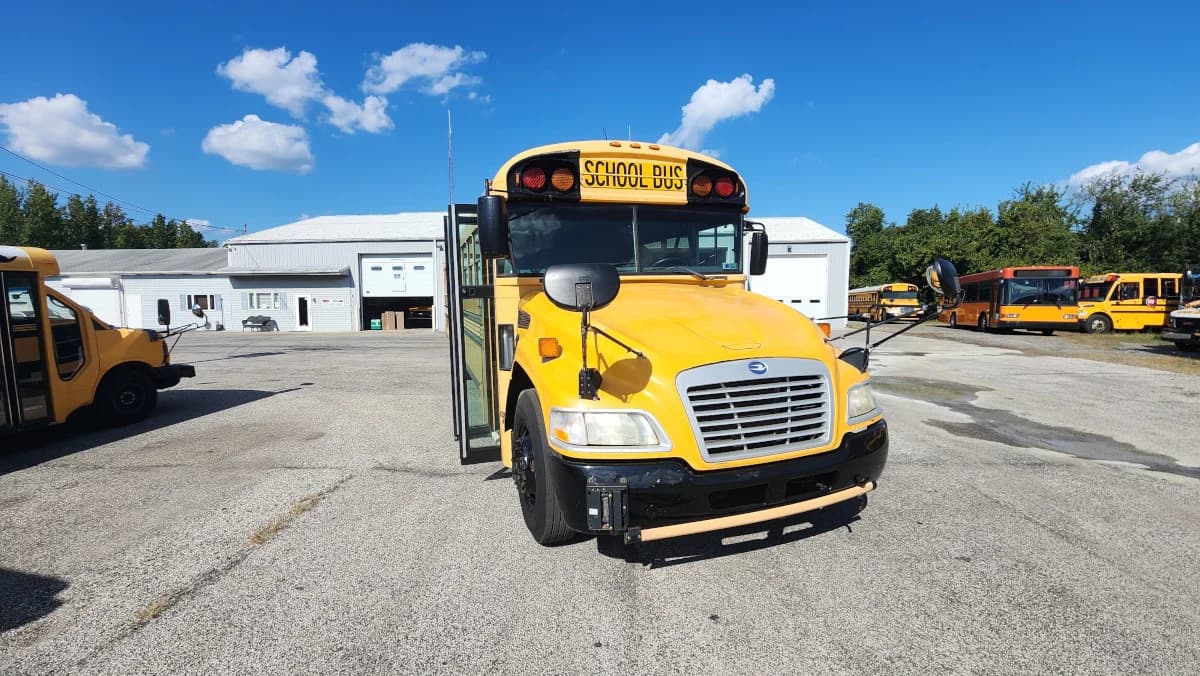 25 Available 2012 Blue Bird Vision 72P - Image 18