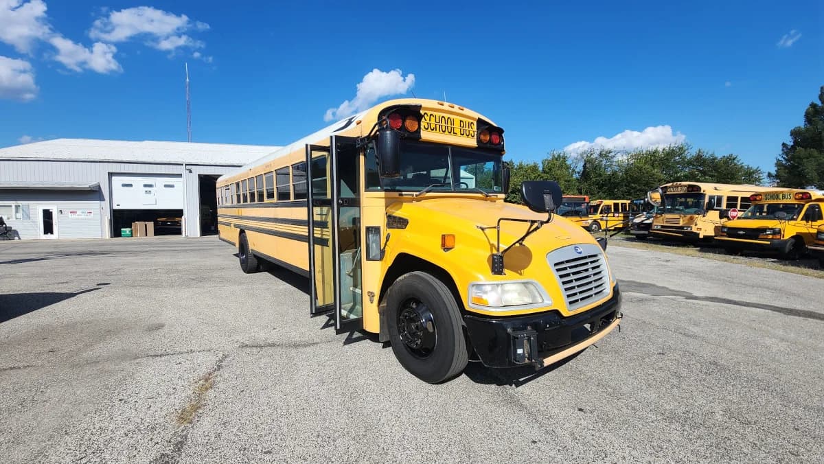 25 Available 2012 Blue Bird Vision 72P - Image 19