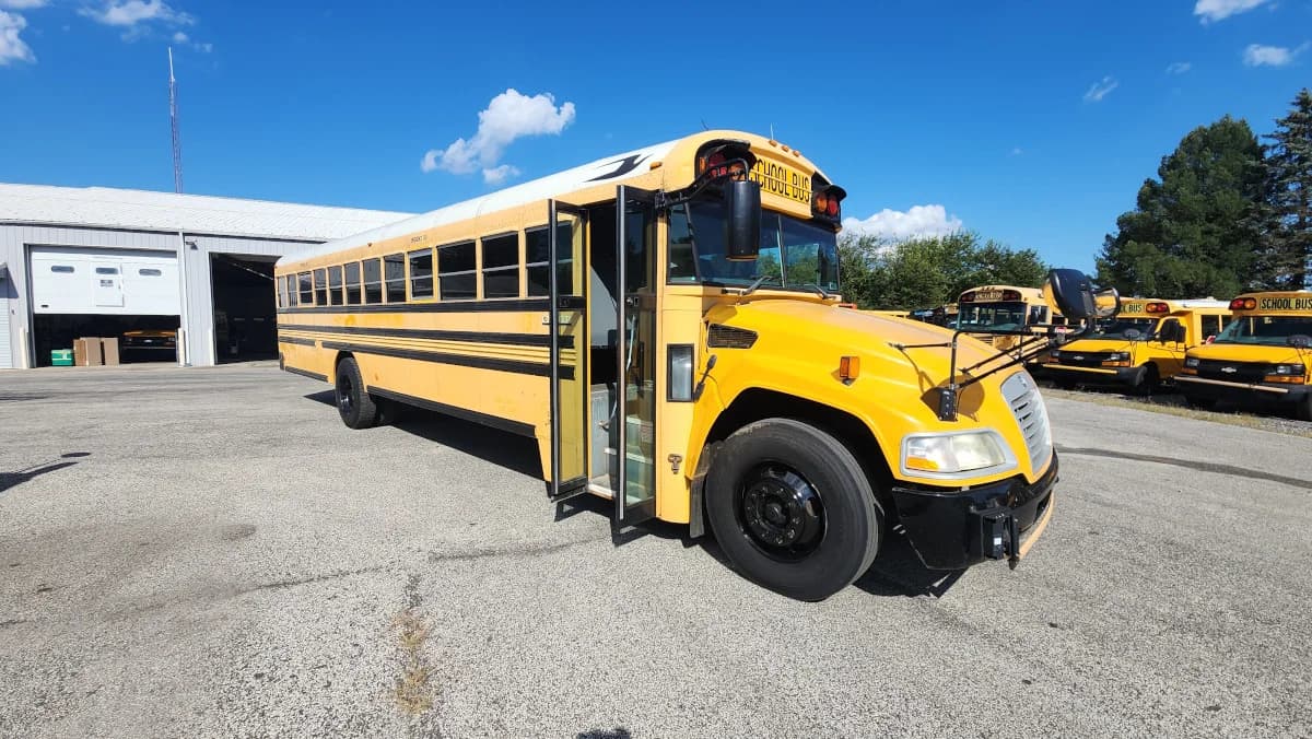 25 Available 2012 Blue Bird Vision 72P - Image 2