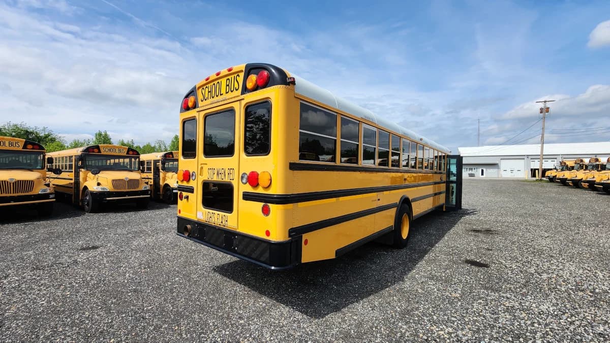 2015 International CE 77P A/C - Image 19