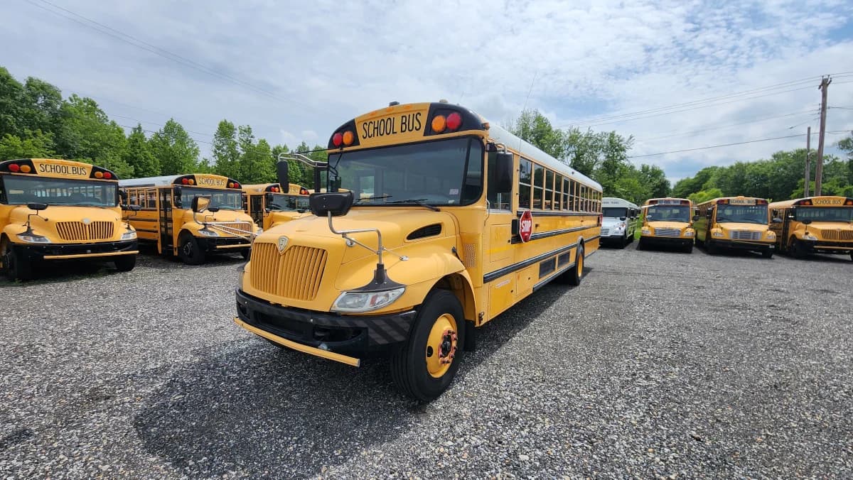2015 International CE 77P A/C - Image 18