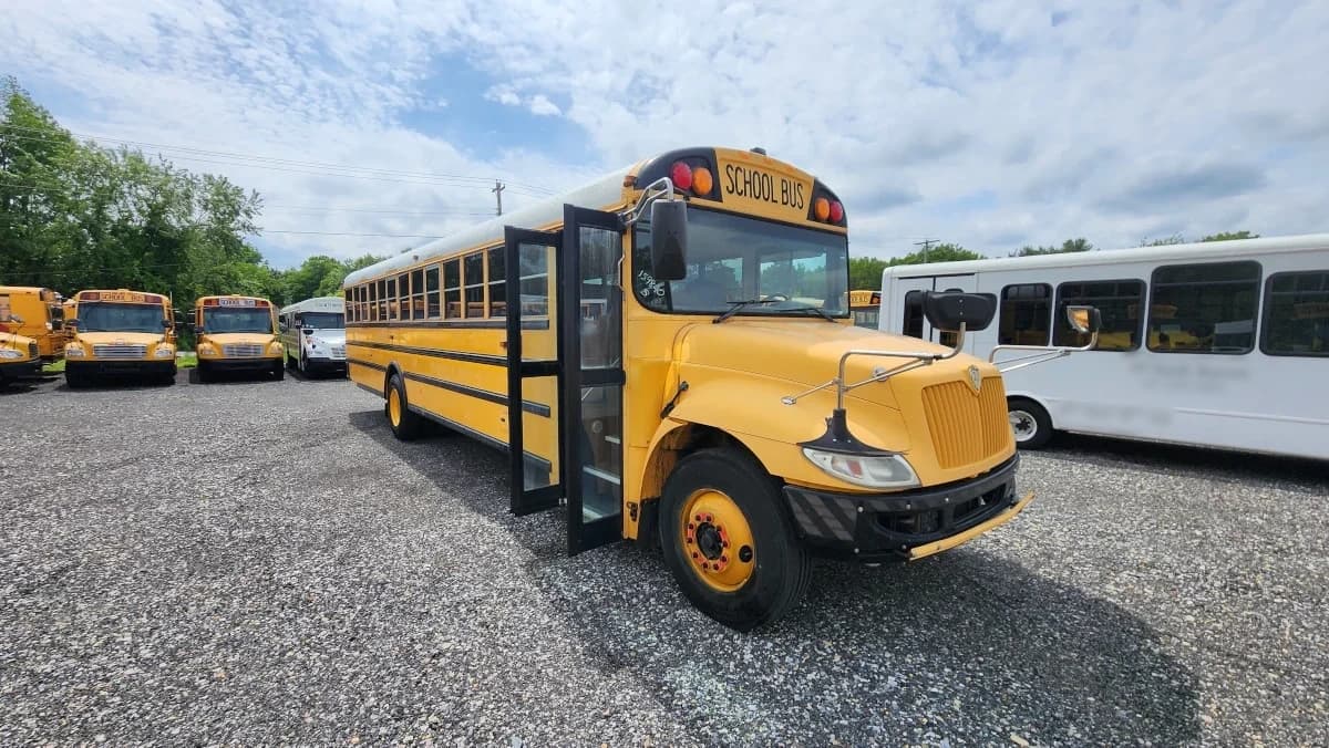 2015 International CE 77P A/C - Image 21