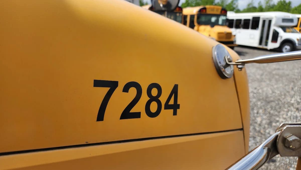 2015 International CE 77P A/C - Image 24