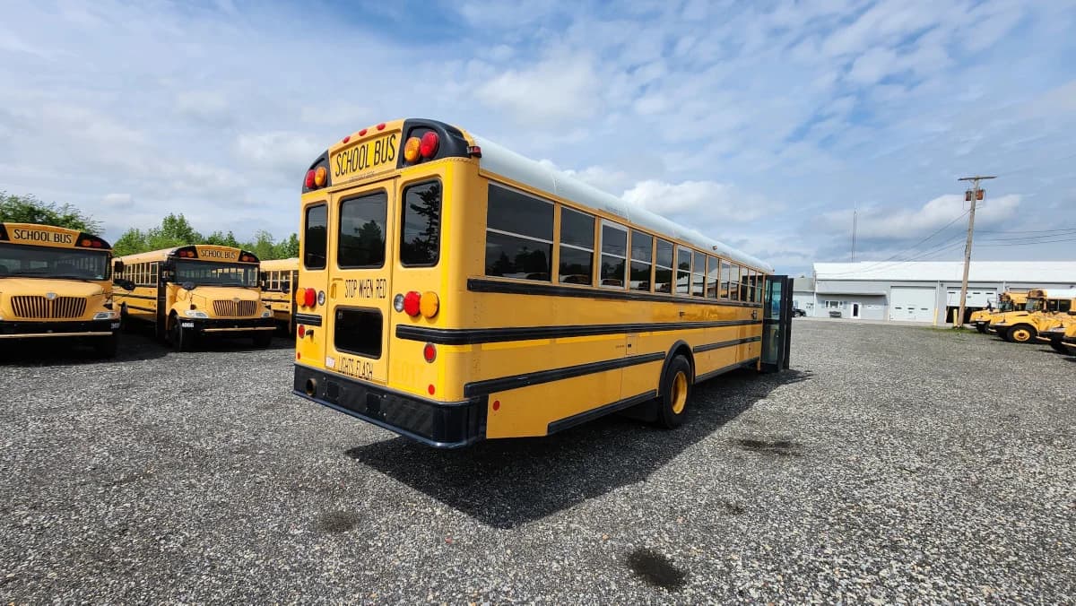 2015 International CE 77P A/C - Image 18