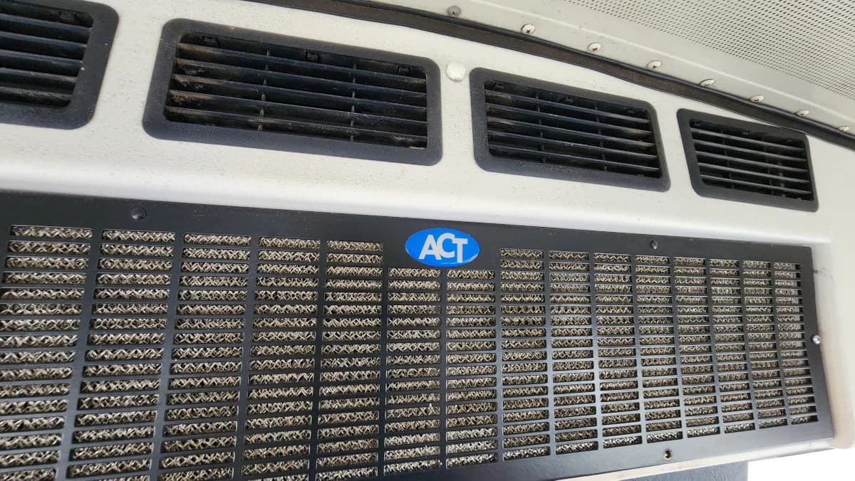 2015 International CE 77P A/C - Image 13