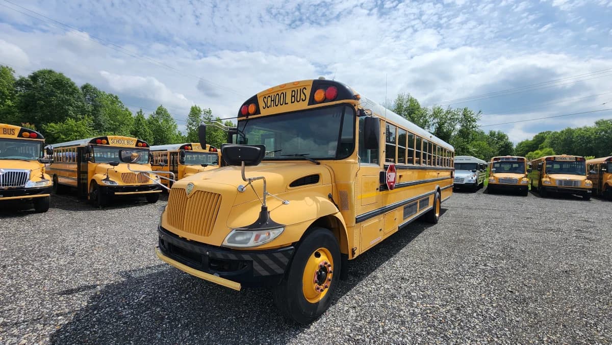 2015 International CE 77P A/C - Image 14