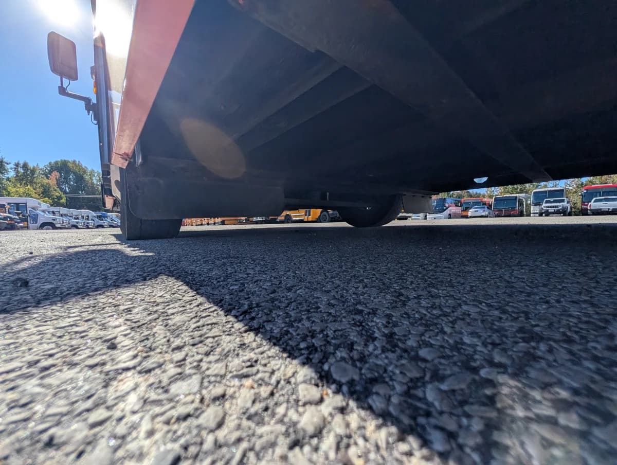 2005 GILLIG LOW FLOOR - Image 19