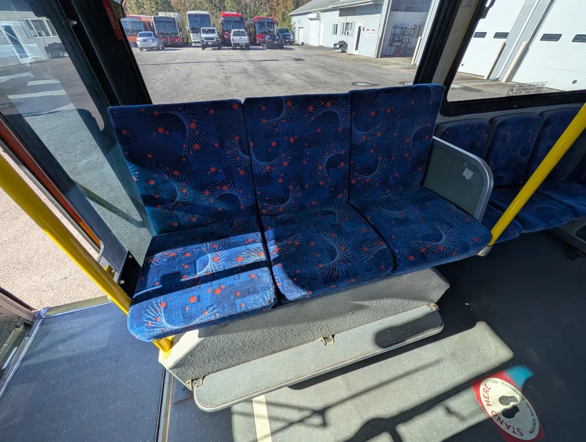 2005 GILLIG LOW FLOOR - Image 10